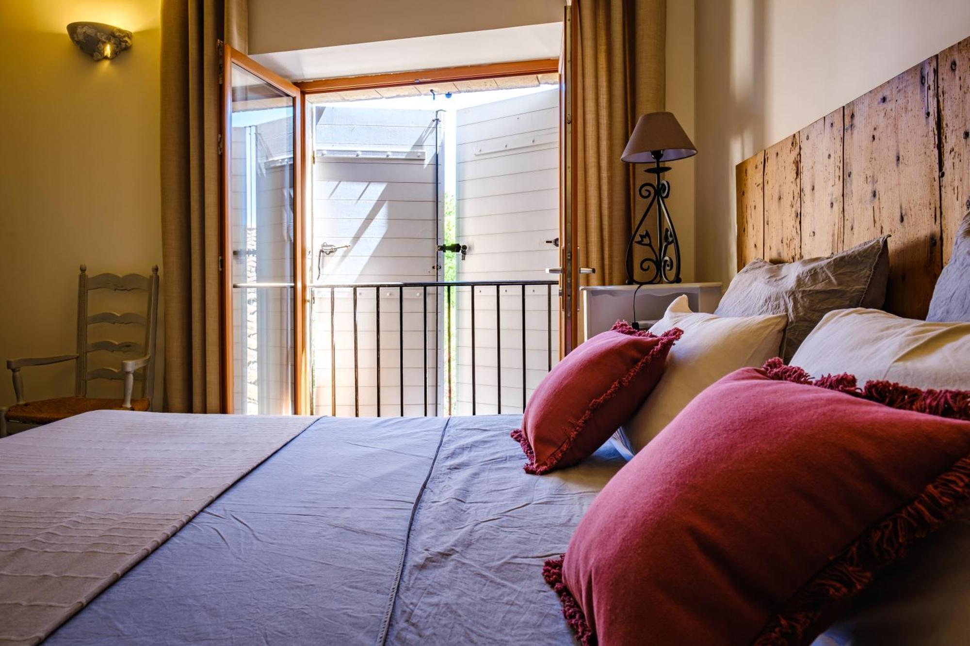 Mas D'Alaure B&B Verquieres Buitenkant foto