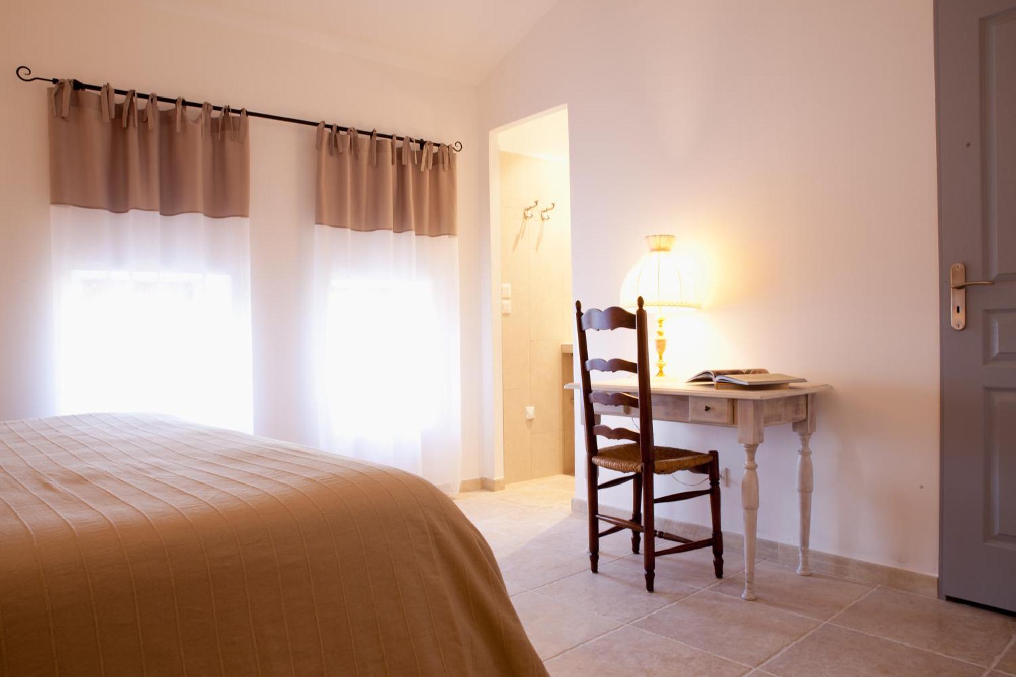 Mas D'Alaure B&B Verquieres Buitenkant foto