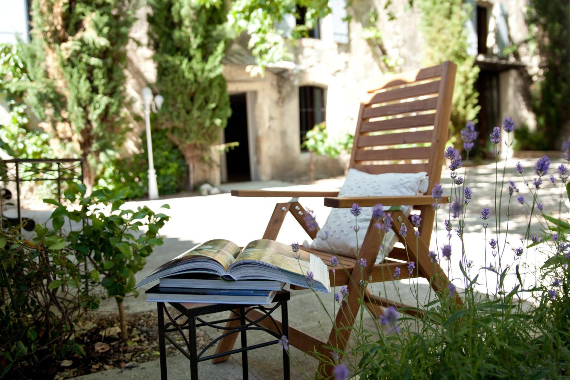 Mas D'Alaure B&B Verquieres Buitenkant foto